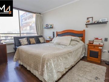 Departamento en Venta en Av Cristobal Colón / iVCentenario