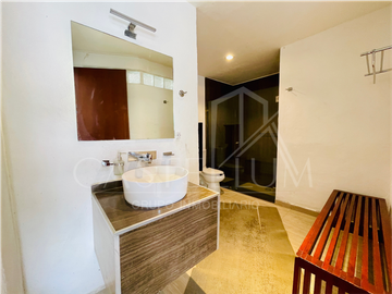 Casa en venta en Fracc. Insurgentes en zona Norte a unos metros de la UAEM
