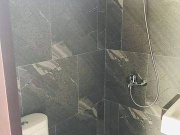 Rumah 2 lantai tanpa DP kokoh strategis di dekat Sumarecon.