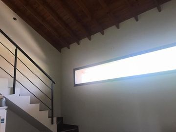 Excelente chalet 5 ambientes  en 3 plantas con gran parque y pileta fte. a Plaza Belgrano ACEPTO DEPTO. PARTE DE PAGO
