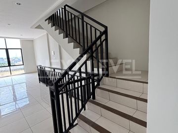 Ruko 3,5 Lantai Baru Serah Terima Kunci Di Summarecon Crown Gading Setia Asih Tarumajaya Bekasi Jawa Barat
