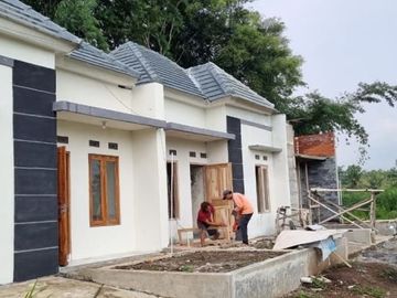 RUMAH MURAH 200 JUTAAN DI JALAN UTAMA SECANG MAGELANG