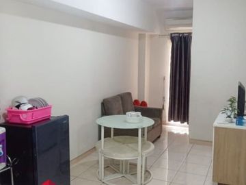 Disewa Apartemen Springlake Azolla 2BR Furnish Lt.Rendah 6 View Pool