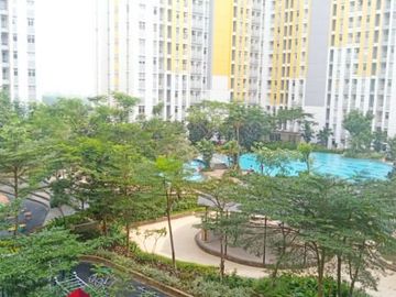 Disewa Apartemen Springlake Azolla 2BR Furnish Lt.Rendah 6 View Pool