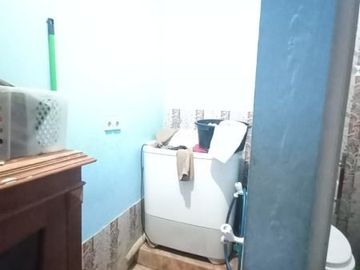 rumah bonus toko pinggir jalan dekat harapan indah bekasi