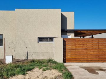 Casa en Venta Funes Town