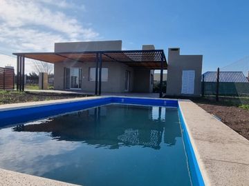 Casa en Venta Funes Town