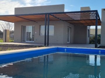 Casa en Venta Funes Town