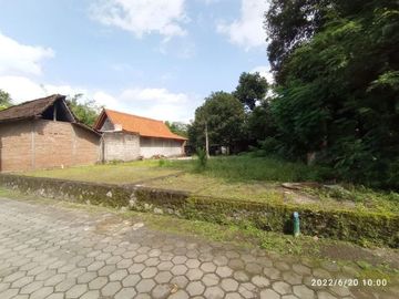 TURUN HARGA Di jual murah tanah pekarangan di utara tugu Elang, dekat stadion Maguwo.