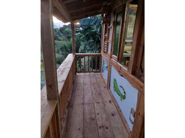 SE VENDEHERMOSA CASA CAMPESTRE VIA MORELIA