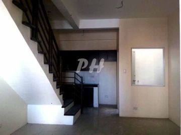 PH744 Cozy Townhouse for sale Near Mindanao Ave. Quezon City