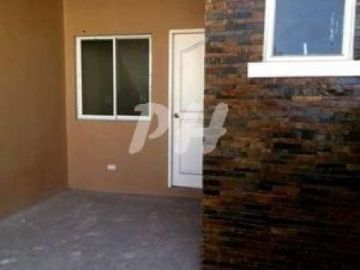 PH744 Cozy Townhouse for sale Near Mindanao Ave. Quezon City