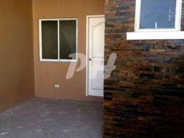 PH744 Cozy Townhouse for sale Near Mindanao Ave. Quezon City