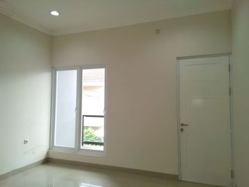 Dijual Murah Rumah Baru Model Minimalis di Tebet Timur