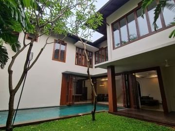 Rumah Mewah Bergaya Resort Di Cipete Jakarta Selatan