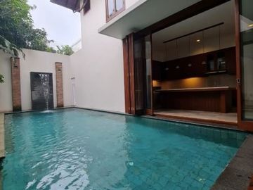 Rumah Mewah Bergaya Resort Di Cipete Jakarta Selatan