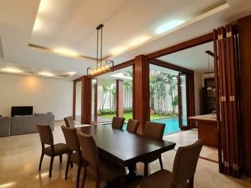 Rumah Mewah Bergaya Resort Di Cipete Jakarta Selatan