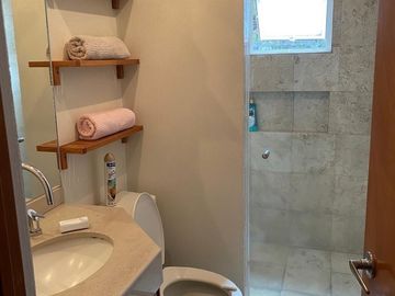 CASA EN VENTA EN LA CALLE CONDOR  EN COLONIA ALPES