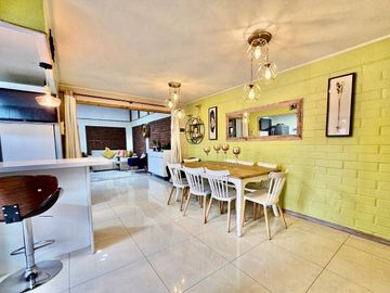 Casa ampliada con piscina y quincho en Valle Grande