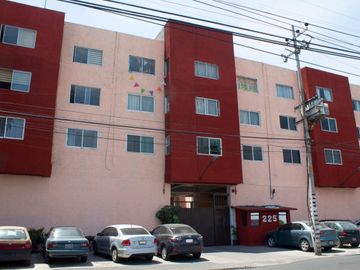 Vende Depto, Excelente Ubicación, 3 Rec, 2 Baños, Granjas San Antonio Iztapalapa