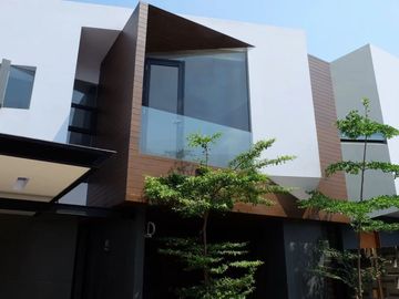 [2DDAE1] For Sale 4 Bedroom House, 206m2 - Jagakarsa, South Jakarta
