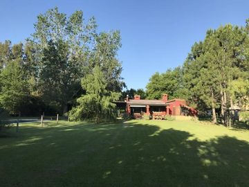 Excelente oportunidad casa de campo en Club de Campo Santa Catalina - Mallmann Propiedades