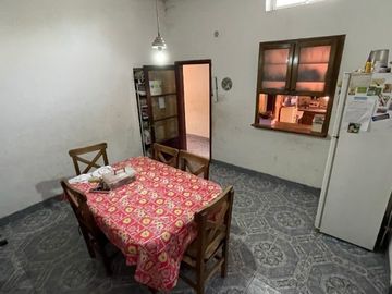 Casa en venta en Lanus Oeste