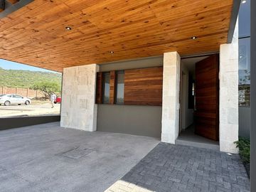 Estrena Residencia en La Espiga Residencial, Diseño de Autor, Gran Jardín, Cto S