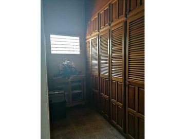 VENDO CASA EN TERRENO  COMERCIAL DE 2383M2 SANTIAGO