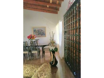VENDO CASA EN TERRENO  COMERCIAL DE 2383M2 SANTIAGO
