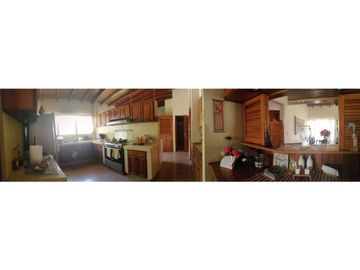 VENDO CASA EN TERRENO  COMERCIAL DE 2383M2 SANTIAGO