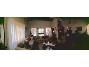 VENDO CASA EN TERRENO  COMERCIAL DE 2383M2 SANTIAGO