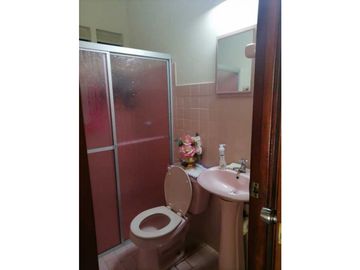 VENDO CASA EN TERRENO  COMERCIAL DE 2383M2 SANTIAGO