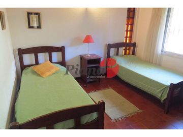 Casa en Venta - Zona Golf - Construcción Solida - Cercana al Mar