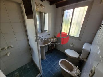 Casa en Venta - Zona Golf - Construcción Solida - Cercana al Mar