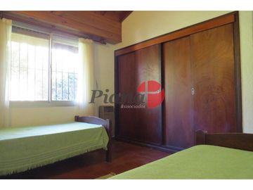 Casa en Venta - Zona Golf - Construcción Solida - Cercana al Mar