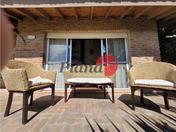 Casa en Venta - Zona Golf - Construcción Solida - Cercana al Mar