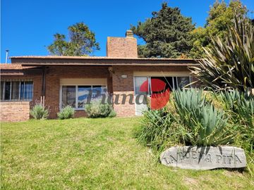 Casa en Venta - Zona Golf - Construcción Solida - Cercana al Mar