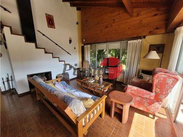 Casa en Venta - Zona Golf - Construcción Solida - Cercana al Mar