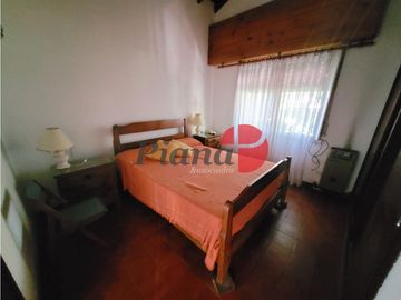 Casa en Venta - Zona Golf - Construcción Solida - Cercana al Mar