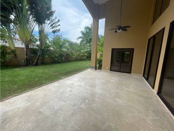 ALQUILO CASA EN COSTA DEL ESTE - URB ANTIGUA