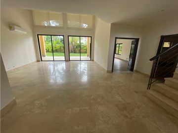 ALQUILO CASA EN COSTA DEL ESTE - URB ANTIGUA