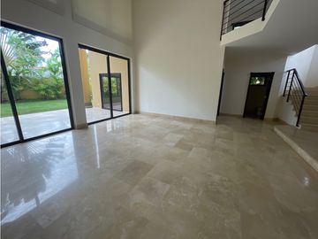 ALQUILO CASA EN COSTA DEL ESTE - URB ANTIGUA
