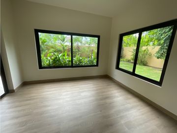 ALQUILO CASA EN COSTA DEL ESTE - URB ANTIGUA