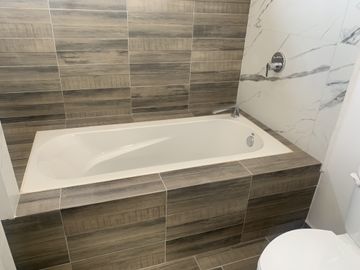 Hermosa Casa Nueva de dos niveles,  Condominio Los Encinos  Hermoso Conjunto de