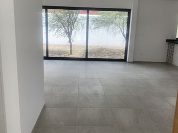 Hermosa Casa Nueva de dos niveles,  Condominio Los Encinos  Hermoso Conjunto de