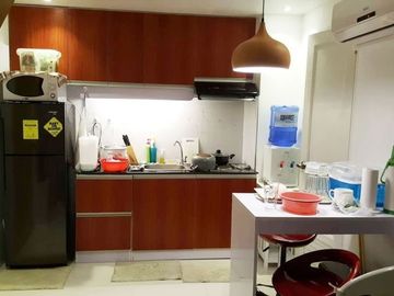 Fully furnished 2 BR unit for sale at Victoria de Makati