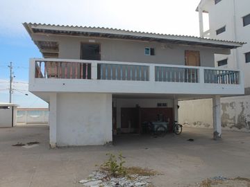 Se Vende Casa Frente al Mar en Brisas de Mar Bravo