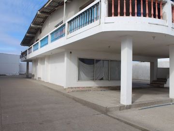 Se Vende Casa Frente al Mar en Brisas de Mar Bravo
