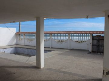 Se Vende Casa Frente al Mar en Brisas de Mar Bravo